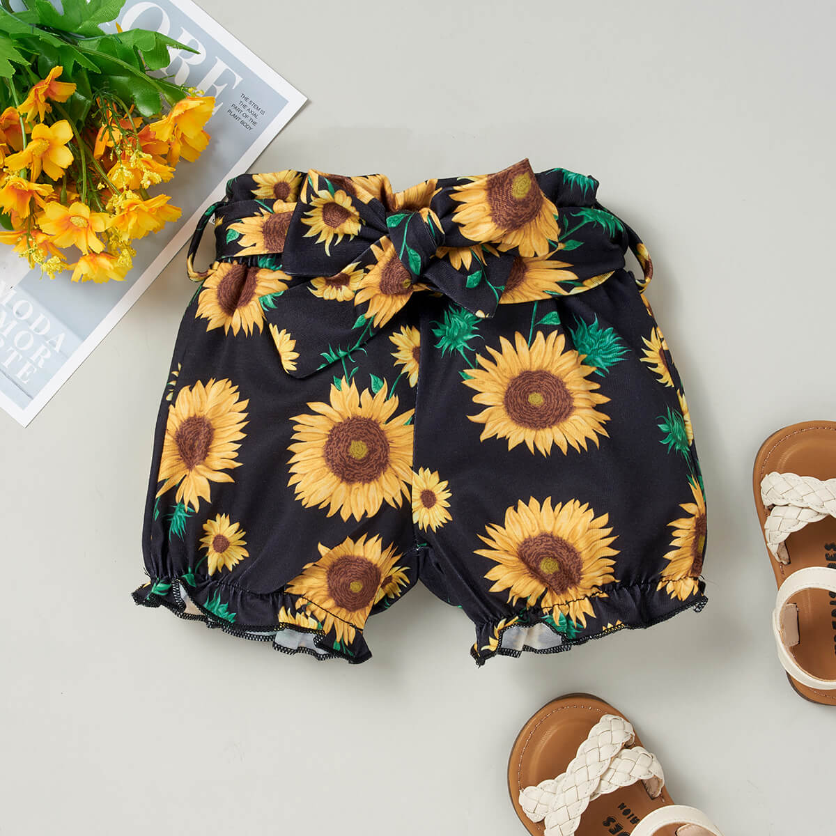 Baby Girl Graphic Bodysuit and Printed Shorts Set